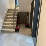 Cesme-muestakil Oezel Havuzlu 4 Arti 1 Villa