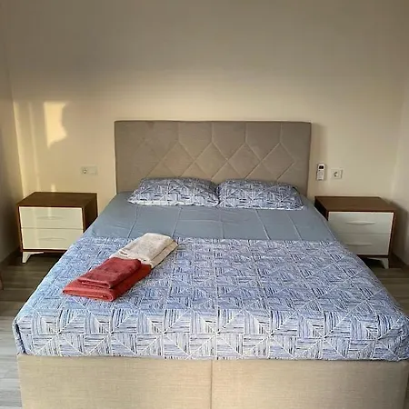 çeşme-müstakıl özel Havuzlu 4 Arti 1 Çeşme