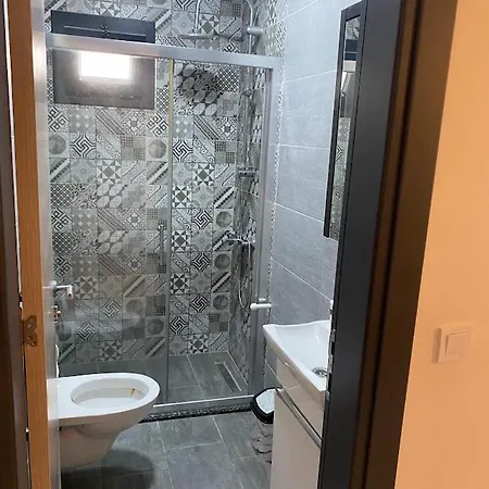 Cesme-muestakil Oezel Havuzlu 4 Arti 1 Βίλα