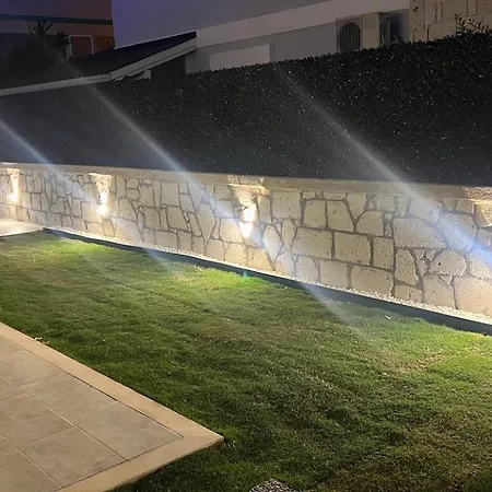 Villa Cesme-muestakil Oezel Havuzlu 4 Arti 1 Cesme