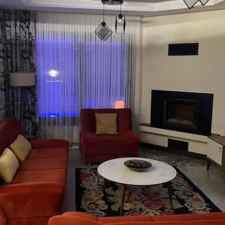 Cesme-muestakil Oezel Havuzlu 4 Arti 1 Cesme