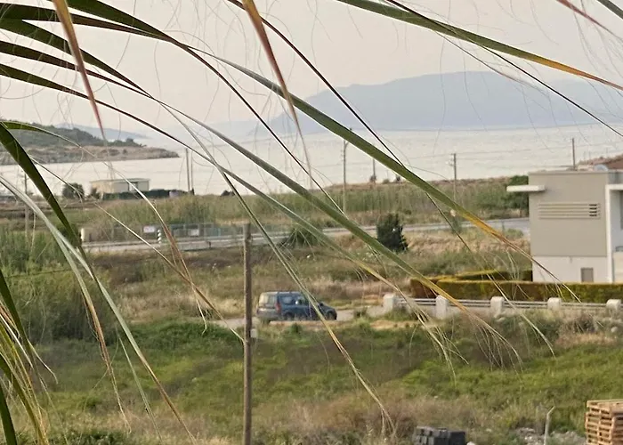 Cesme-muestakil Oezel Havuzlu 4 Arti 1 *